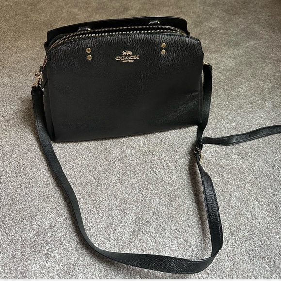 Coach medium size purse - Picture 5 of 5